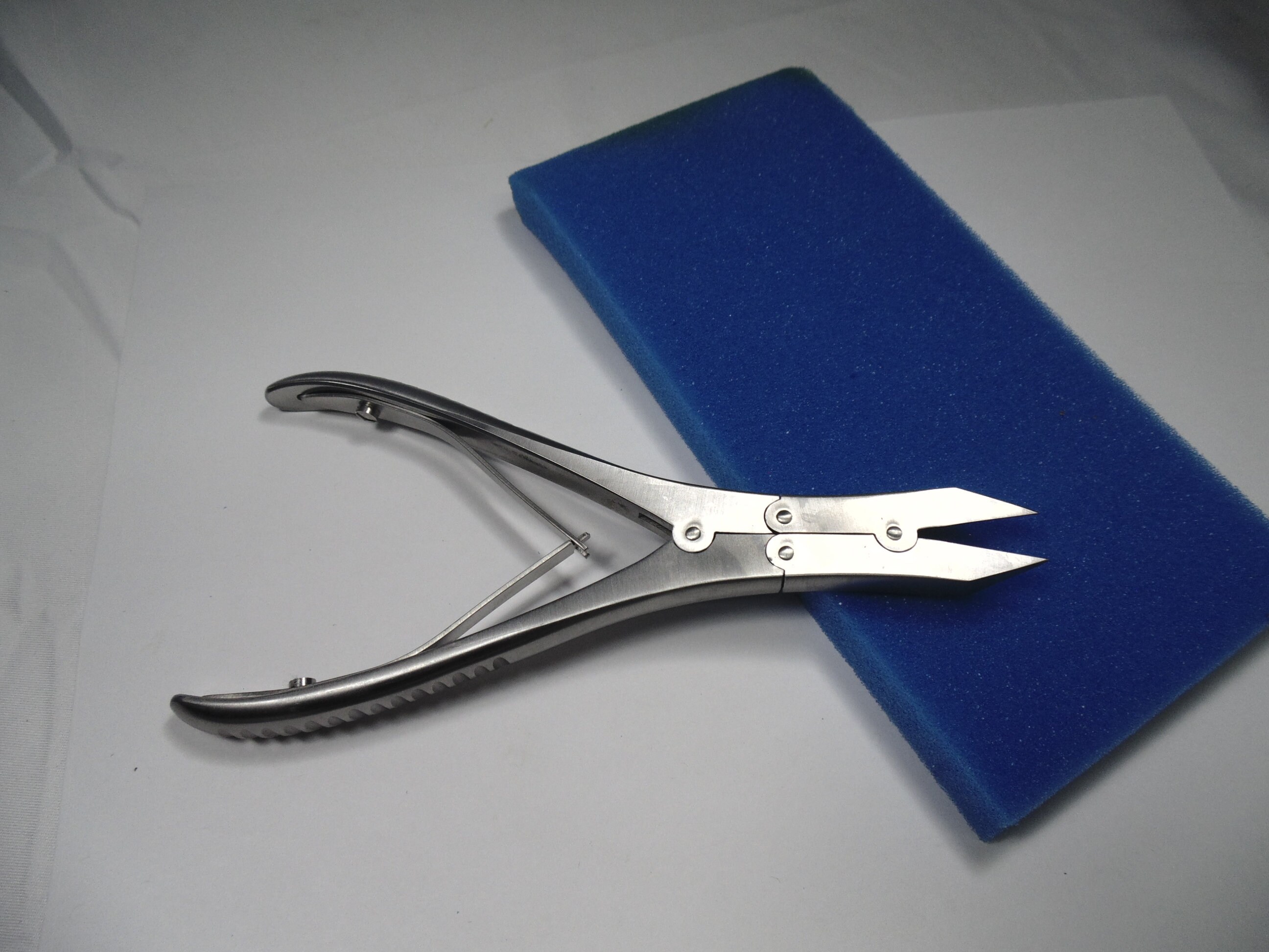 Podiatry Nipper Hollow (Back Satin Finish) 7"