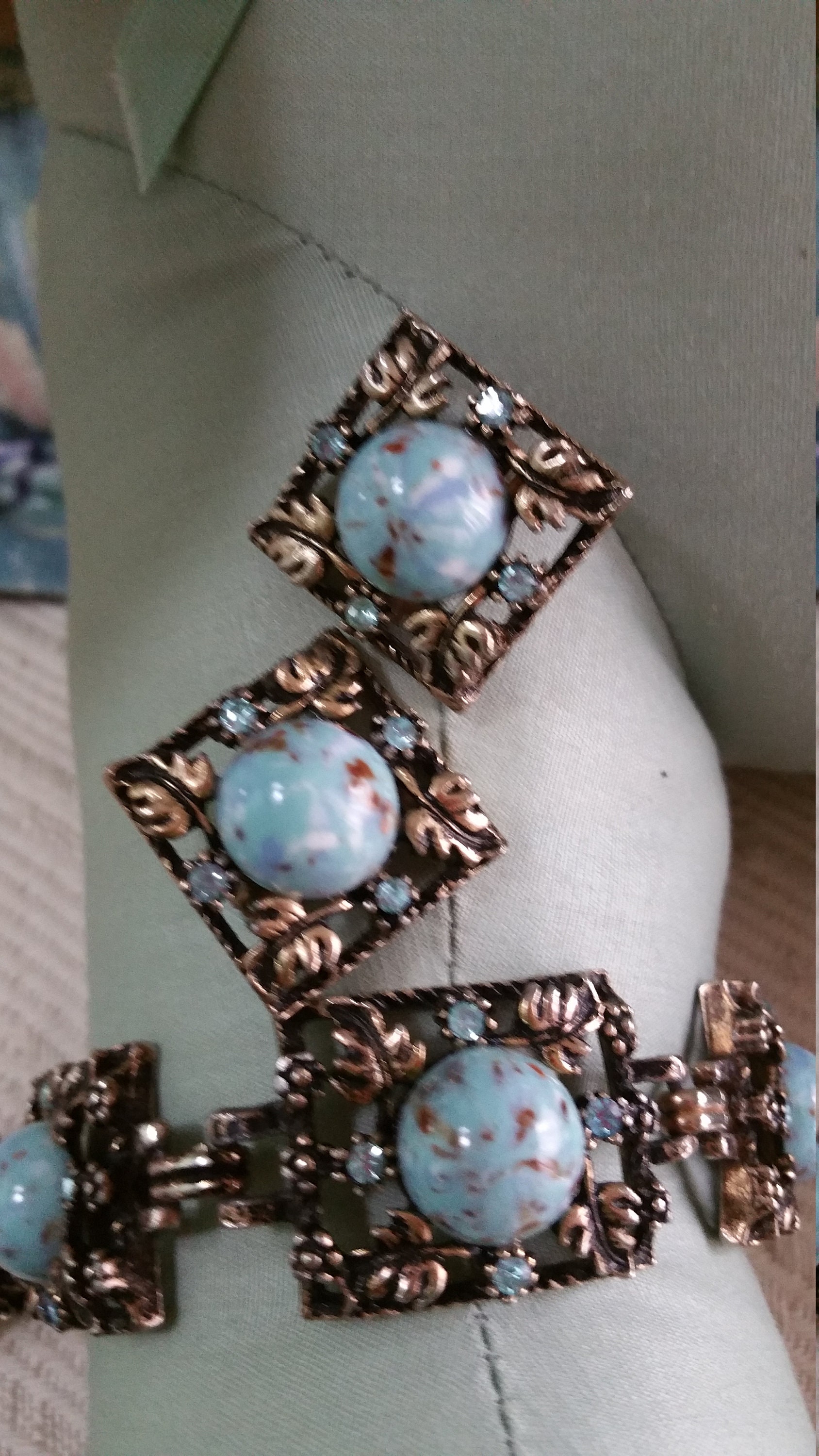 Selro Lucite Turquoise Cabochon N Rhinestone Link Bracelet N