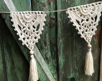 Exquisite Boho Garland Crochet Pattern | Boho Bunting Crochet Pattern - decorate your home with crochet | Advanced crochet boho pattern