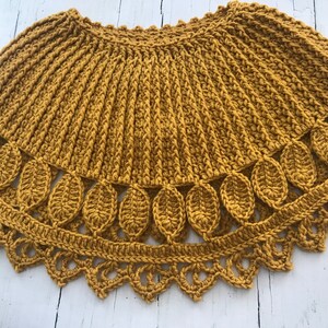 Crocheted Capelet with leaves and lace