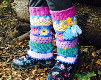 Crochet Pattern Leg Warmers for Girls: rainbow colorful leg warmers pattern boot cuff with tassels | Rainbow Leg Warmers Crochet Pattern