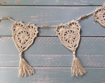 Boho Hearts Bunting Crochet Pattern | Crochet Hearts Garland Pattern | Crochet Boho Bunting with Hearts and Tassels - detailed tutorial.