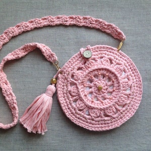 Beach Boho Round Bag Crochet Pattern | Round Bag Boho Crochet Bag Pattern | Written Crochet Pattern on How to Crochet in Circle a Beach Bag