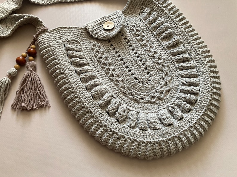 Reia Crochet Boho Bag Pattern, Large Capacity Crochet Purse Pattern in Grey