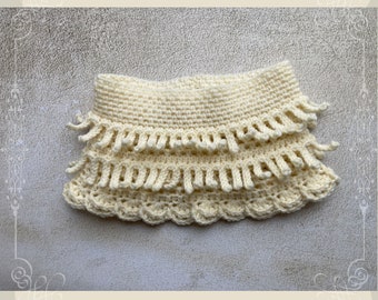 Birdie Cowl with Crochet Fringe | Feminine Cowl Crochet Pattern | Elegant and Stylish Crochet Patterns for Women