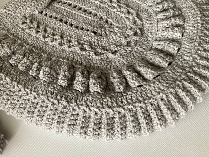 Reia Crochet Boho Bag Pattern, Large Capacity Crochet Purse Pattern in Grey