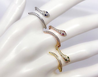 Anillo de serpiente con circonita cúbica y baño de rodio, oro rosa u oro ajustable y redimensionable.