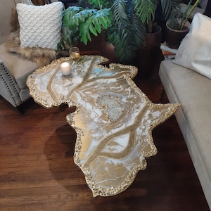 GOLD AFRICA TABLE (geode style)