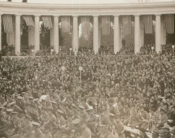 Full crowd, vintage snapshot photo