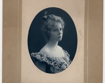 Studio cyanotype, antique large cabinet card photo of beautiful woman