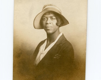 Blunt bob, vintage studio photo, African American woman