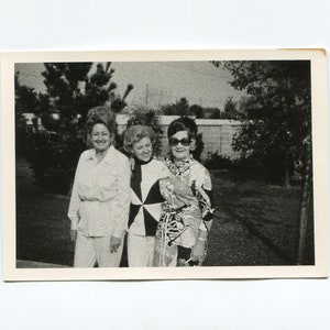 Groovy grannies, vintage snapshot photo