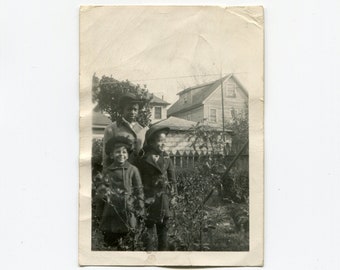 Hats all around, vintage African American snapshot photo