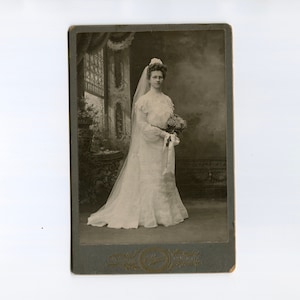 Bride in specs, antique cabinet card photo