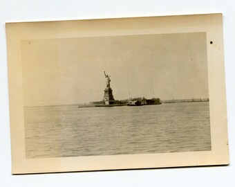 Statue of liberty, vintage snapshot photo