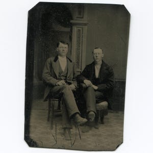 Brothers or friends, antique tintype photo