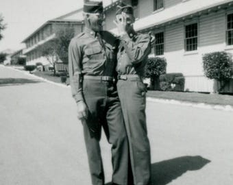 No pictures, small vintage snapshot photo