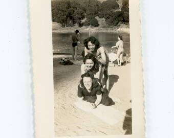 All in line, vintage snapshot photo, Filipina women