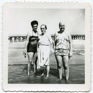 Grannies at the Beach Vintage Snpahsot Photo - Etsy