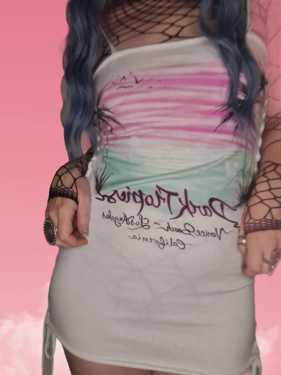 Venice Beach La Dress Minimalistic Mini Reworked T-Shirt Festival Outfit Corset Sides Doof Party Alternative Clothing White Art OSFM