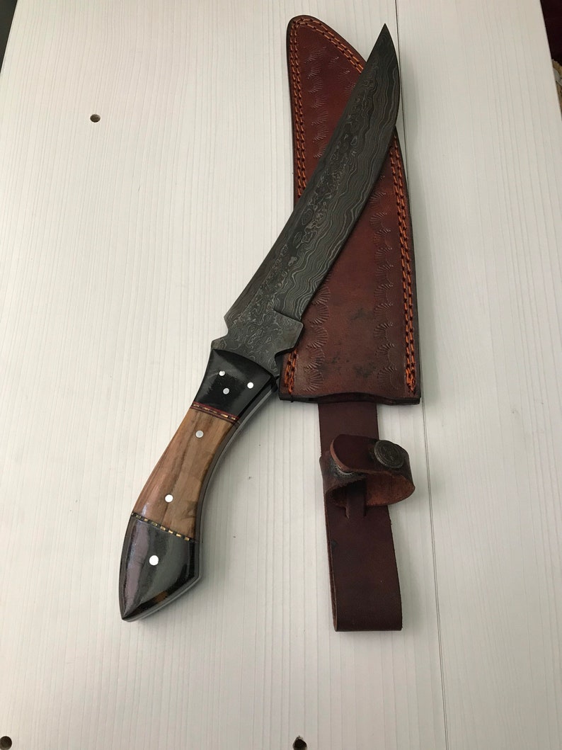 X3H-225H Horn And Wood Handle... Custom Handmade Damascus Steel Hunting Knife