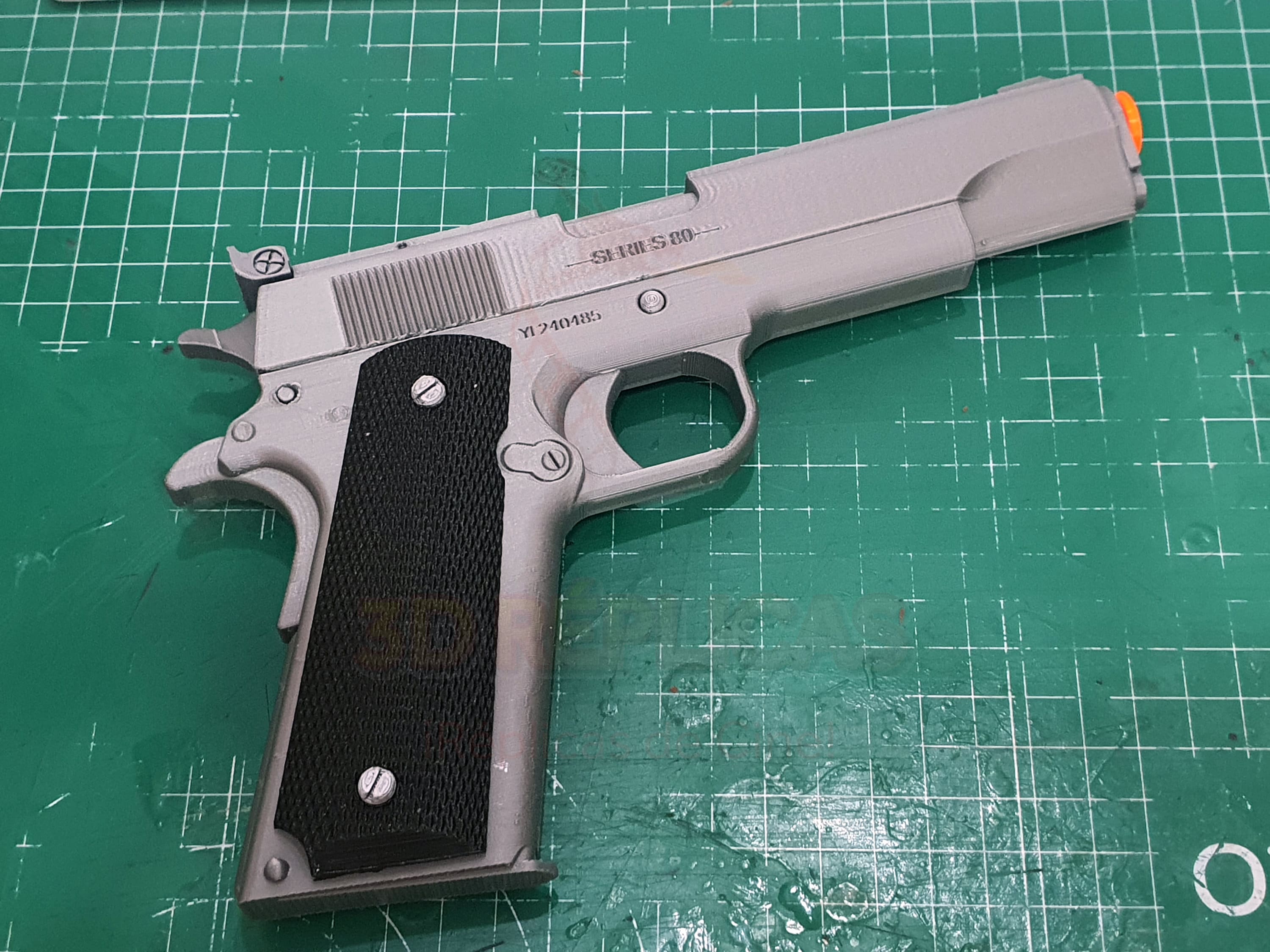 Pistola con Silenciador Disfraz Adulto 6mm para Carnaval Carnaval Pistola  como Agente Secreto Lara Croft Tomb Raider SWAT Policía - Alemania, Nuevo -  Plataforma mayorista