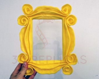 FRIENDS Yellow Peephole Frame Monica's Apartment