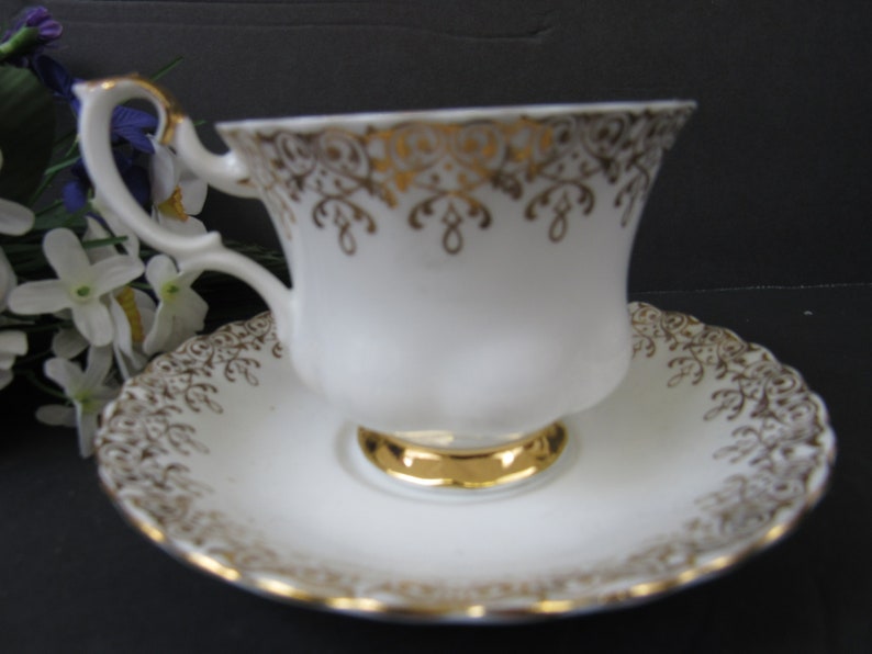 Royal Albert Bone China Wedding Anniversary Teacup /& Saucer Anniversary Teacup English Teacup SHIPPING INCLUDED Royal Albert Teacup