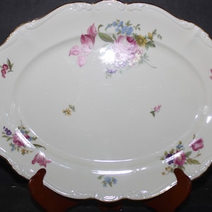 Plateau de service 15 pouces Rosenthal, Pompadour, corps ivoire, motif floral bord doré vintage Rosenthal Allemagne