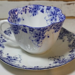Vintage Shelley Dainty &quot;Blue Daisy&quot; Teacup: Pretty Floral Teacup, English Tea Party Teacup SUPERB LIKE NEW