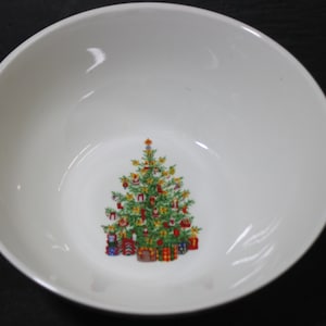2 Veggie Bowl  9&quot; Original Christmas Tree With Presents  - Holiday Pattern, Christmas Bowl LOW SHIPPING USA
