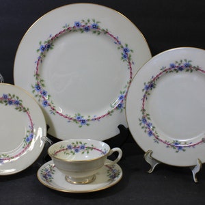 Lenox Belvidere 5 Piece Place Setting | Vintage China Set, Lenox Fine China, Belvidere Place Setting, Gold Encrusted Band On Edge, Like New