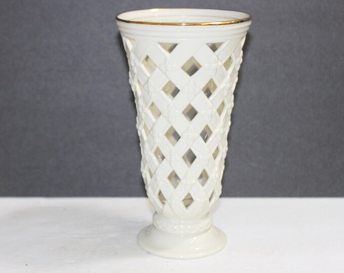 Classic Lenox Lattice Pierced Gold Rimmed Vase With Glass Insert