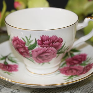 Imperial Fine Bone China England  Vintage Teacup - Floral Teacup. English Tea Party Teacup, Pretty Teacup, Vintage Teacup
