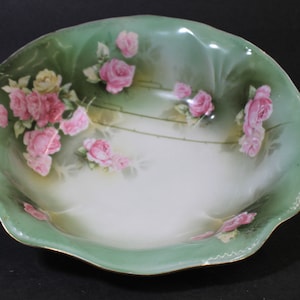 RS Prussia - 11" Bowl, Hand Painted Decorative Bowl, Green w/Pink Flowers, Superb Condition