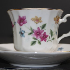 H from China Teacup Delicate Floral Design : Chinese Tea Party Teacup, Pretty Teacup , FREE SHIPPING