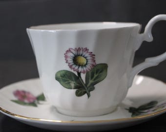 Royale Garden Teacup, English Teacup, Floral Teacup, Gold Rim