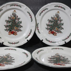 4 Stoneware Dinner Plate 10 1/2&quot; Original Christmas Tree Narrow Green Band - Holiday Plate, Christmas Plate LOW SHIPPING USA