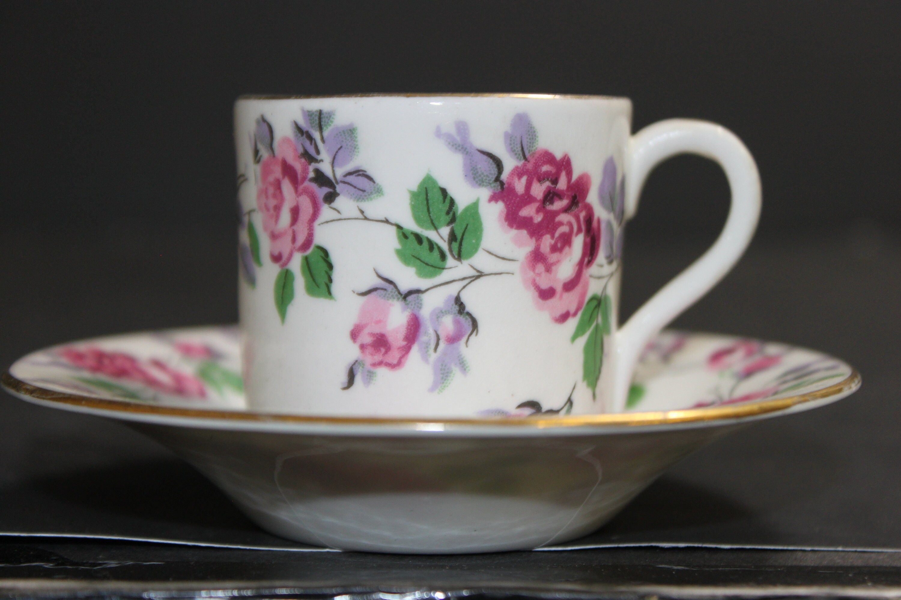 ヴィンテージ ハドン デミタス ティーカップ：花柄ティーパーティー