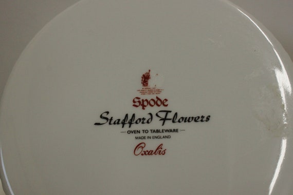 Spode Stratford Flowers 三角皿 上部より14.5×2.5 Lot 208 - Extensive collection of Spode 'Stafford