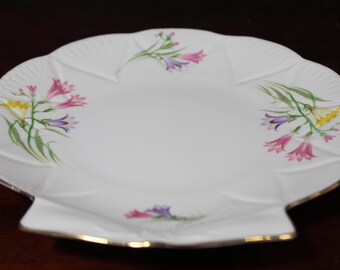 ヴィンテージ シェリー ケーキプレート：ワイルドフラワー柄、シェル型