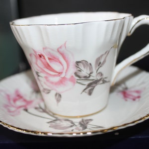 Salisbury Teacup and Saucer - Vintage Delicate Pink Roses Bone China Teacup, Scalloped, Gold Trim
