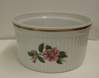 Spode Stafford Flowers Oxalis Souffle Dish: 7" Bone China Baking Dish