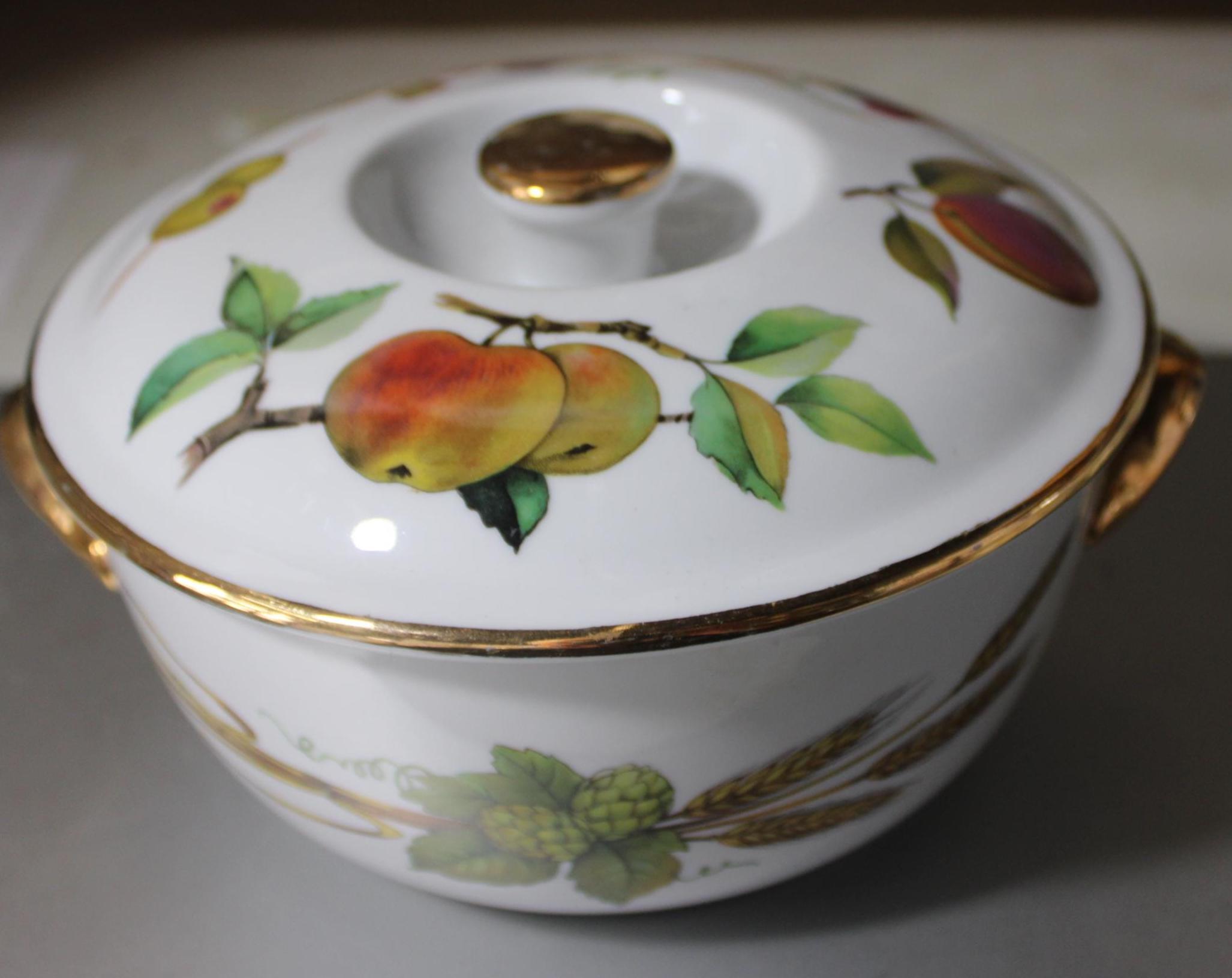 Royal Worcester Evesham Gold Casserole Bowl With Lid - Fruit Motif