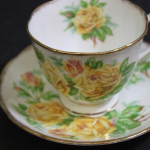 Royal Albert Tea Rose Teacup & Saucer: Vintage Bone China