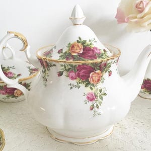 Royal Albert Old Country Roses Teapot: Floral Teapot, Wedding Teapot, English Fine China , Elegant Teapot, Tea Party Teapot