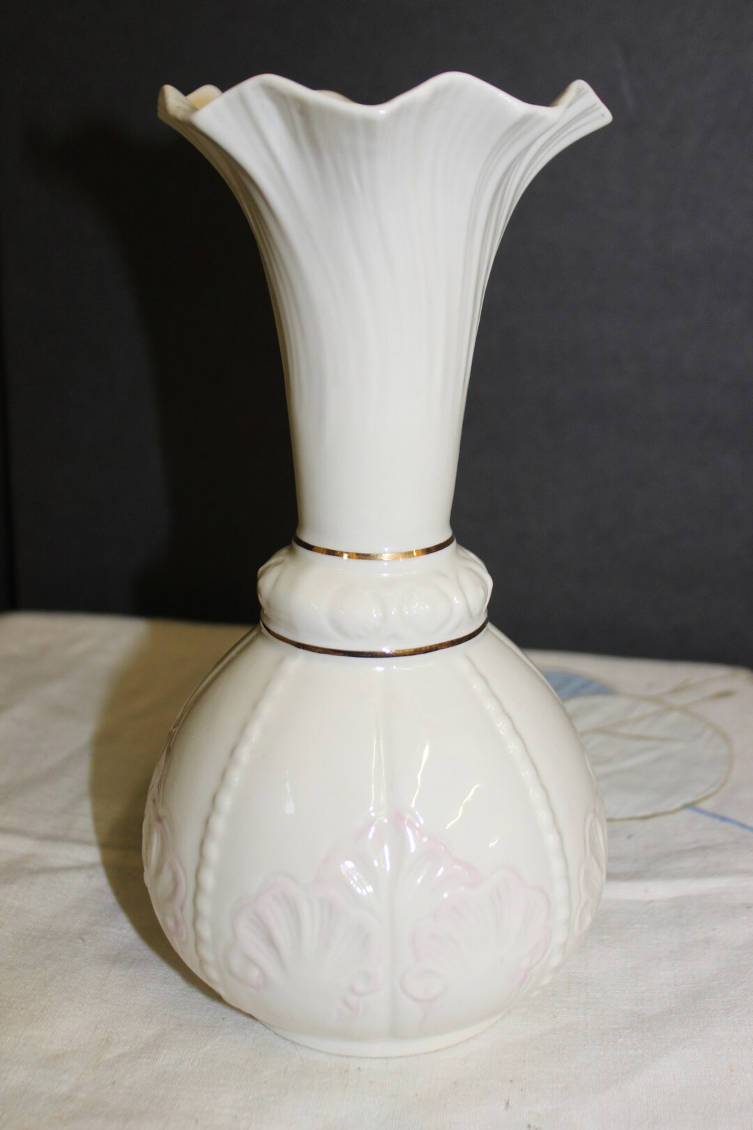 BELLEEK Vase rossmore , Irish Fine Porcelain Ivory White Vase , Blue