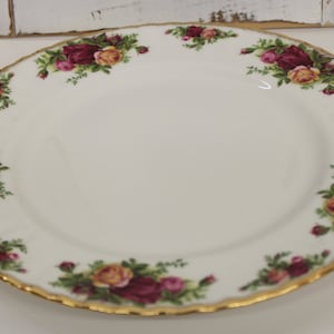 Royal Albert Old Country Roses Dinner Plate: Tea Party Plates, Floral Plates, Wedding Plates, English Fine China Plates, Formal Dinner Plate