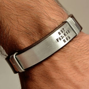 Aniversario hombres pulsera marido ideas de regalo personalizar regalo para hombres pulsera de cuero personalizado hombres pulsera regalo para él pulsera grabada ella