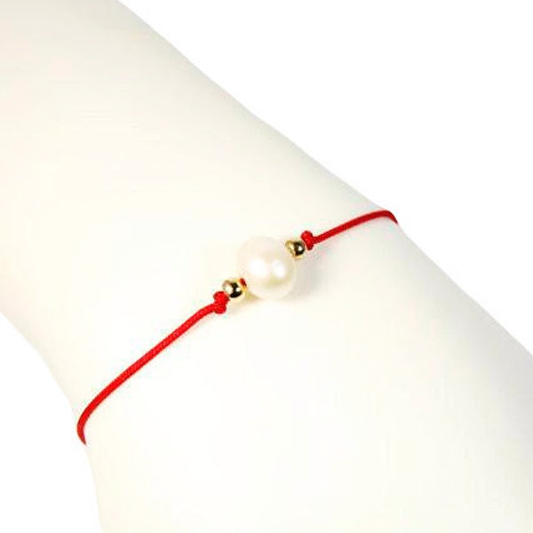 One Pearl Bracelet. Friendship Freshwater Single Red String Cord Pearl Gift for her Thin Thread Dainty Bridesmaid Gift. White Pearl Jewelry